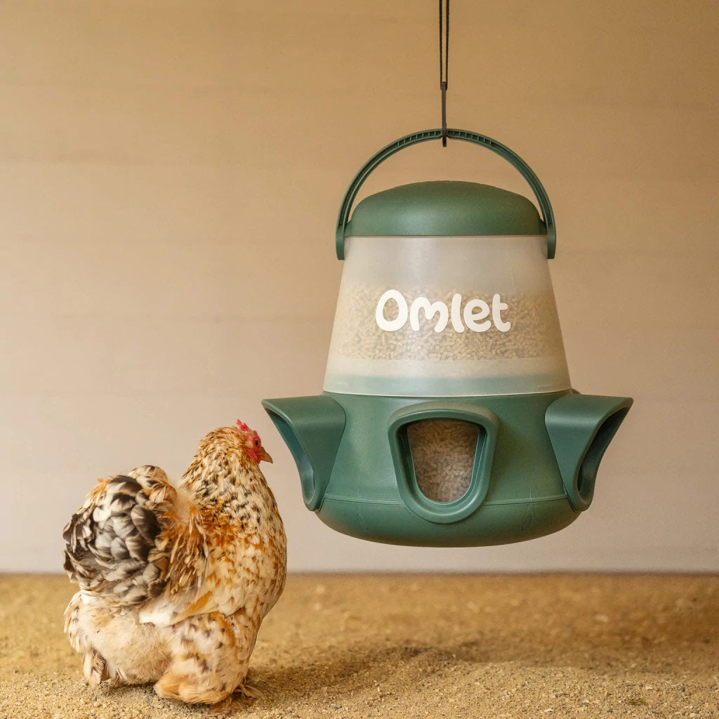 This feeder can be hung or placed on its stand.