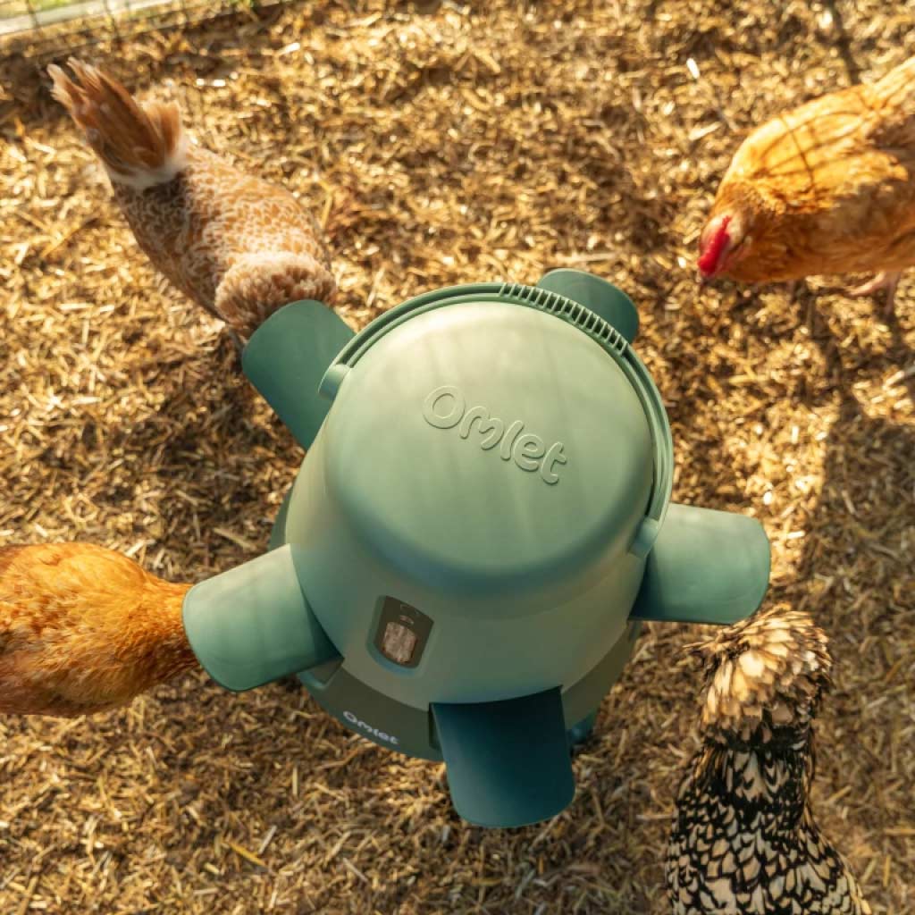 The Smart Automatic Chicken Feeder has 5 anti-bully ports allowing your flock to eat in harmony