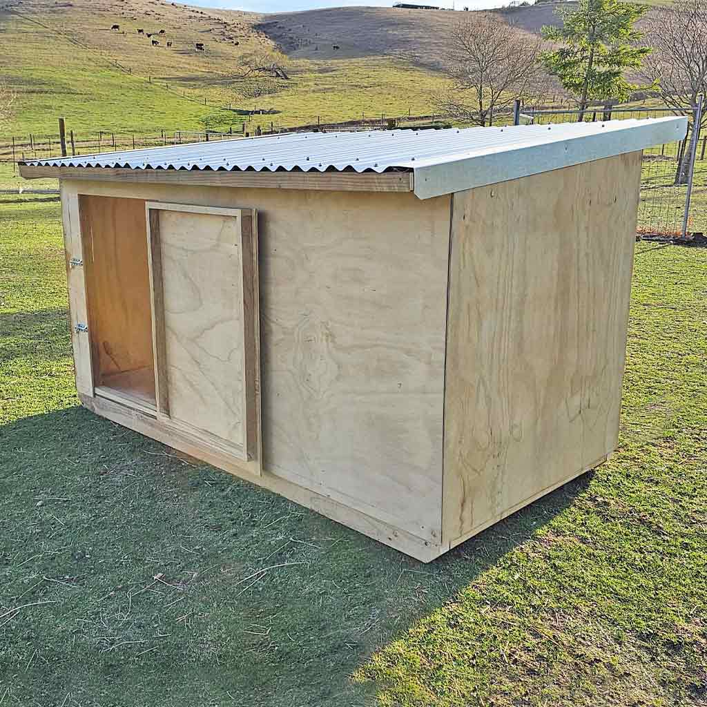 APP Timber Pig Shelter