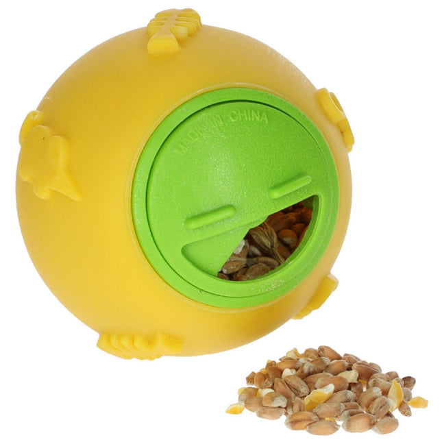 Chicken snack ball by Kerbl