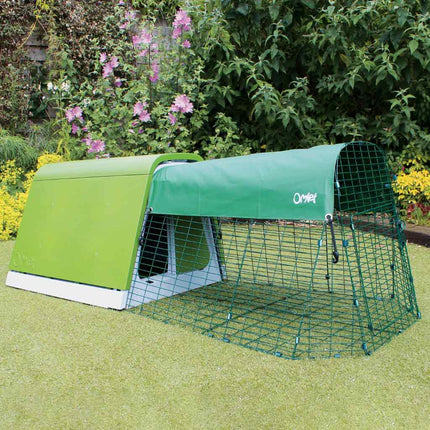 The Eglu Go Hutch Cover will cover the full length of a 1m Eglu Go Hutch Run, giving the ultimate protection from sun, wind and rain