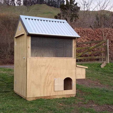 Mini Apex Hen House