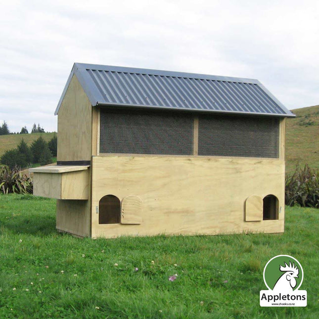 Apex timber Hen House