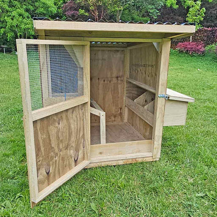 Appletons Timber Cubby Hen House with easy access door and anti-spill doorstop