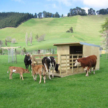 Appletons timber walk-in farrowing sty with enclosed pen