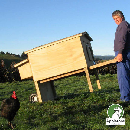Wheelbarrow Hen House movable
