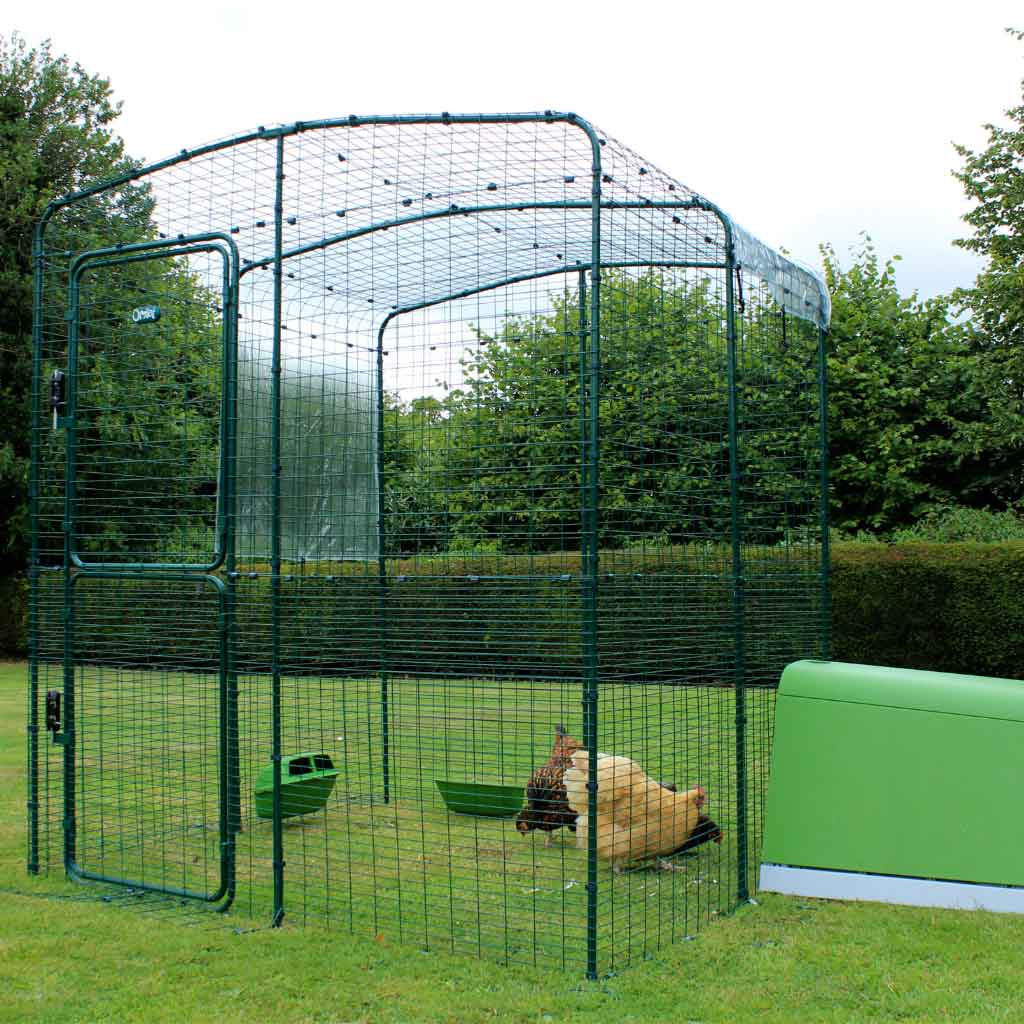 Eglu Go House + Connection Kit For Omlet Pet Run