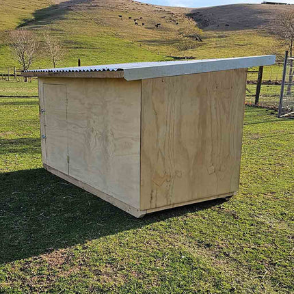 Appletons pig shelter