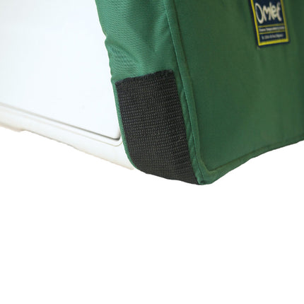 Extreme Temperature Blanket for the Eglu Go is filled with a heat-trapping recycled material that is breathable
