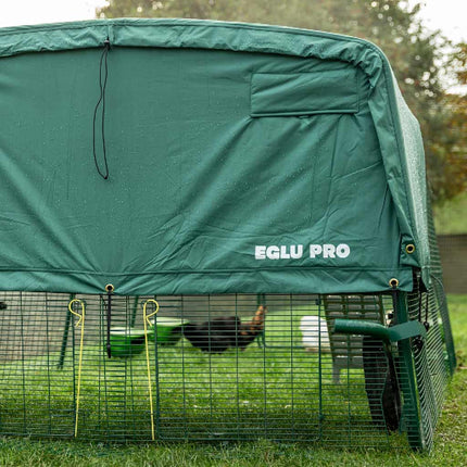 Back panel close-up of the Extreme Temperature Jacket for the Eglu Pro chicken coop Omlet weather protection