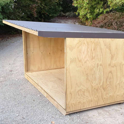 Appletons Stock Shelter