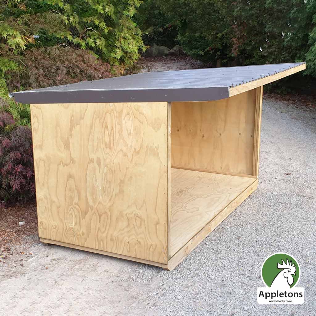 Appletons Stock Shelter with optional iron sand roof colour