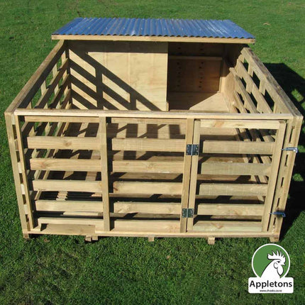 Appletons Pigsty and enclosed Pen is ideal for two medium or three small pigs