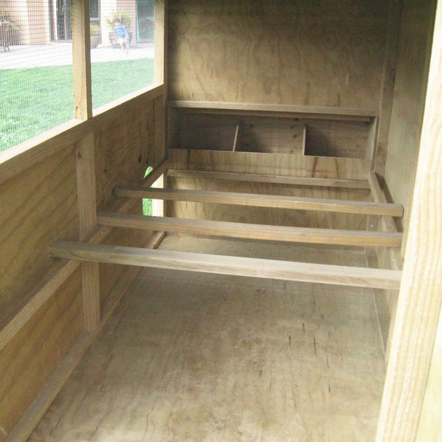 Classic Hen House with removable roosts and triple nest box with external access for egg collection