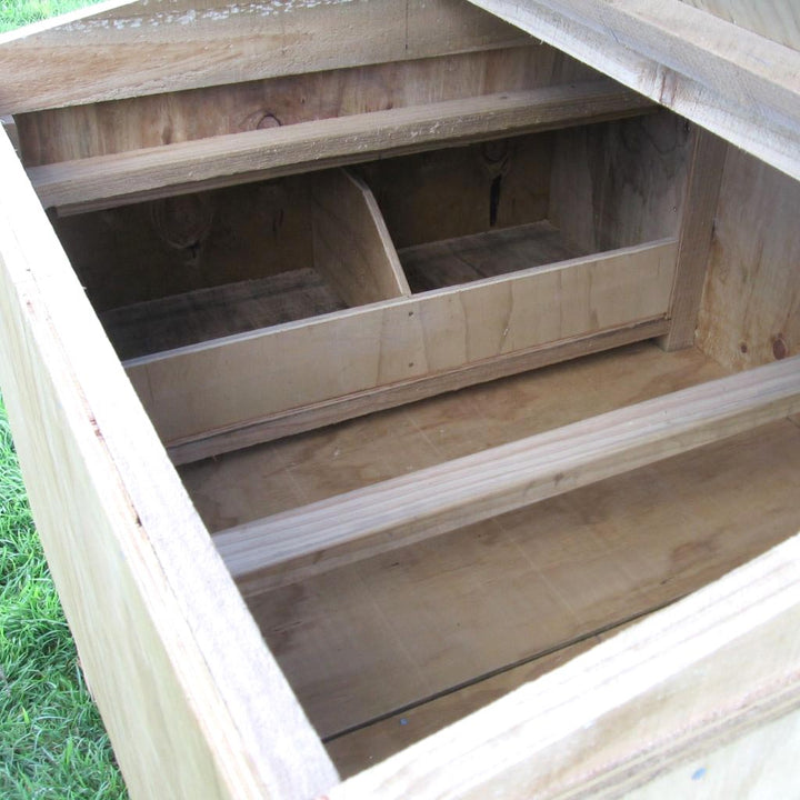 Deluxe Raised Timber Hen House